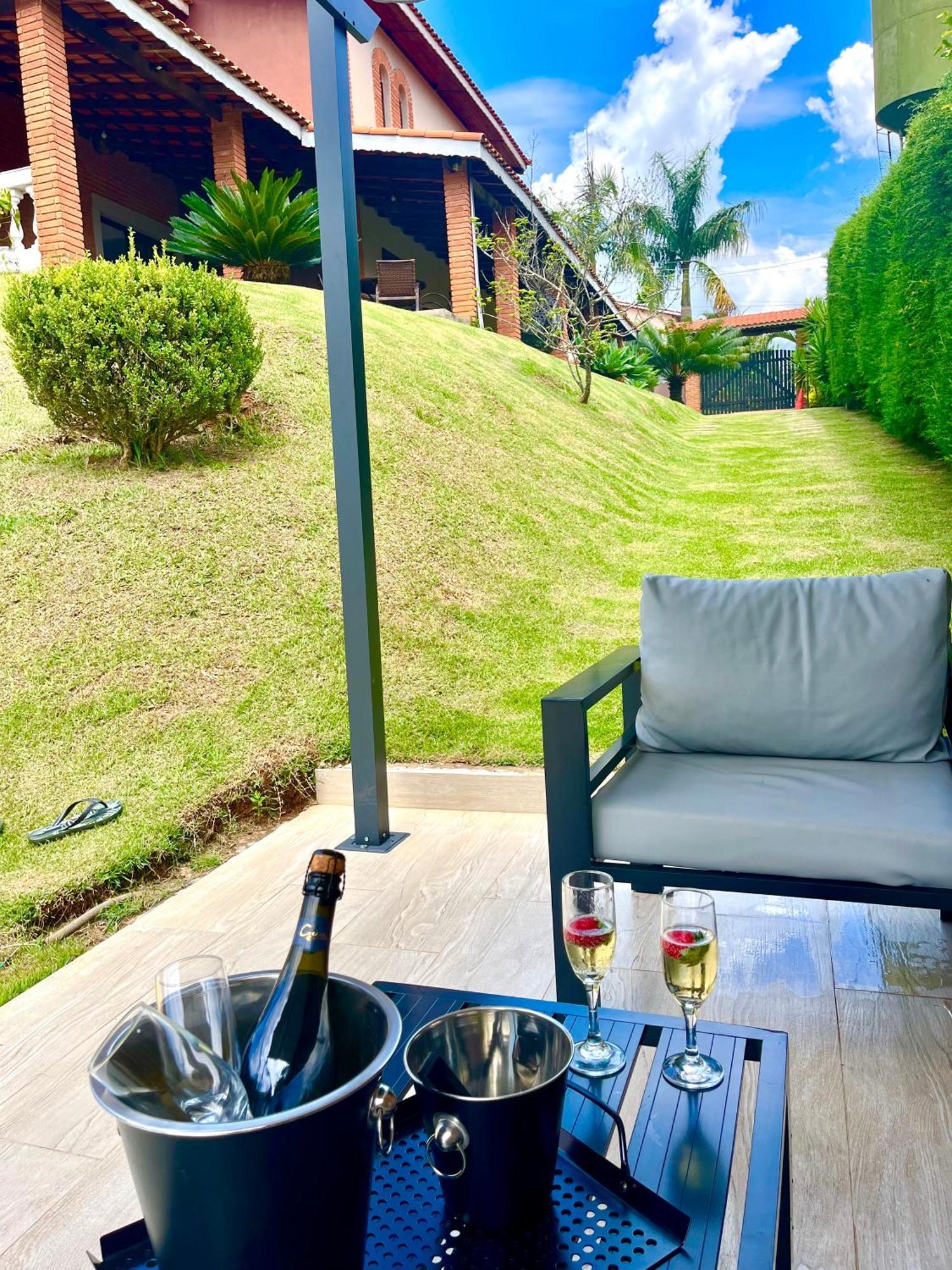 Chacara Tha&Thi Cond Fechado Wi Fi Spa E Pisc Aquececimento Solar Bom Jesus dos Perdoes Exterior photo